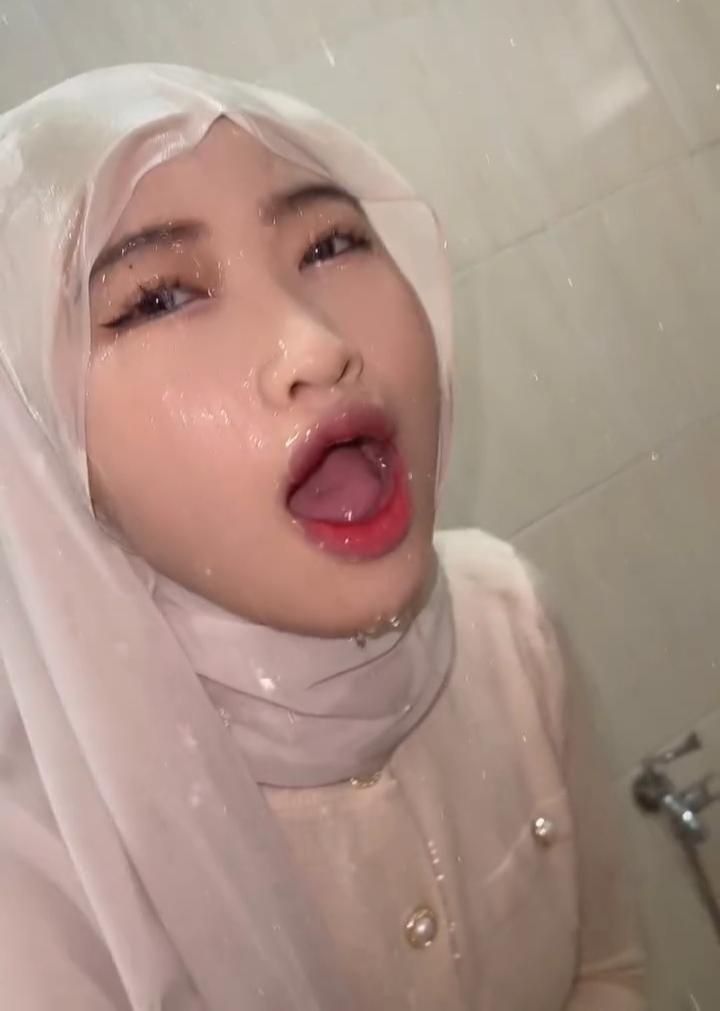 Indo Viral Terbaru Kakak Jilbab SPG Cantik Pap T0ket Bulat Padat Malah S4ng3 C0lm3k Hot New